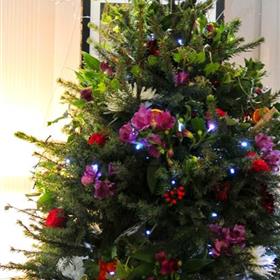 fwthumbCHRISTMAS TREE FLORAL.jpg